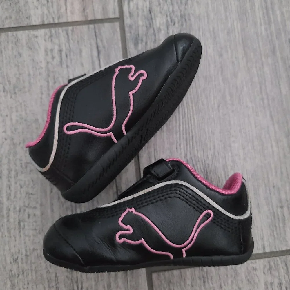 Puma Toddler Sneakers Black Pink Hook & Loop Size 4 baby infant